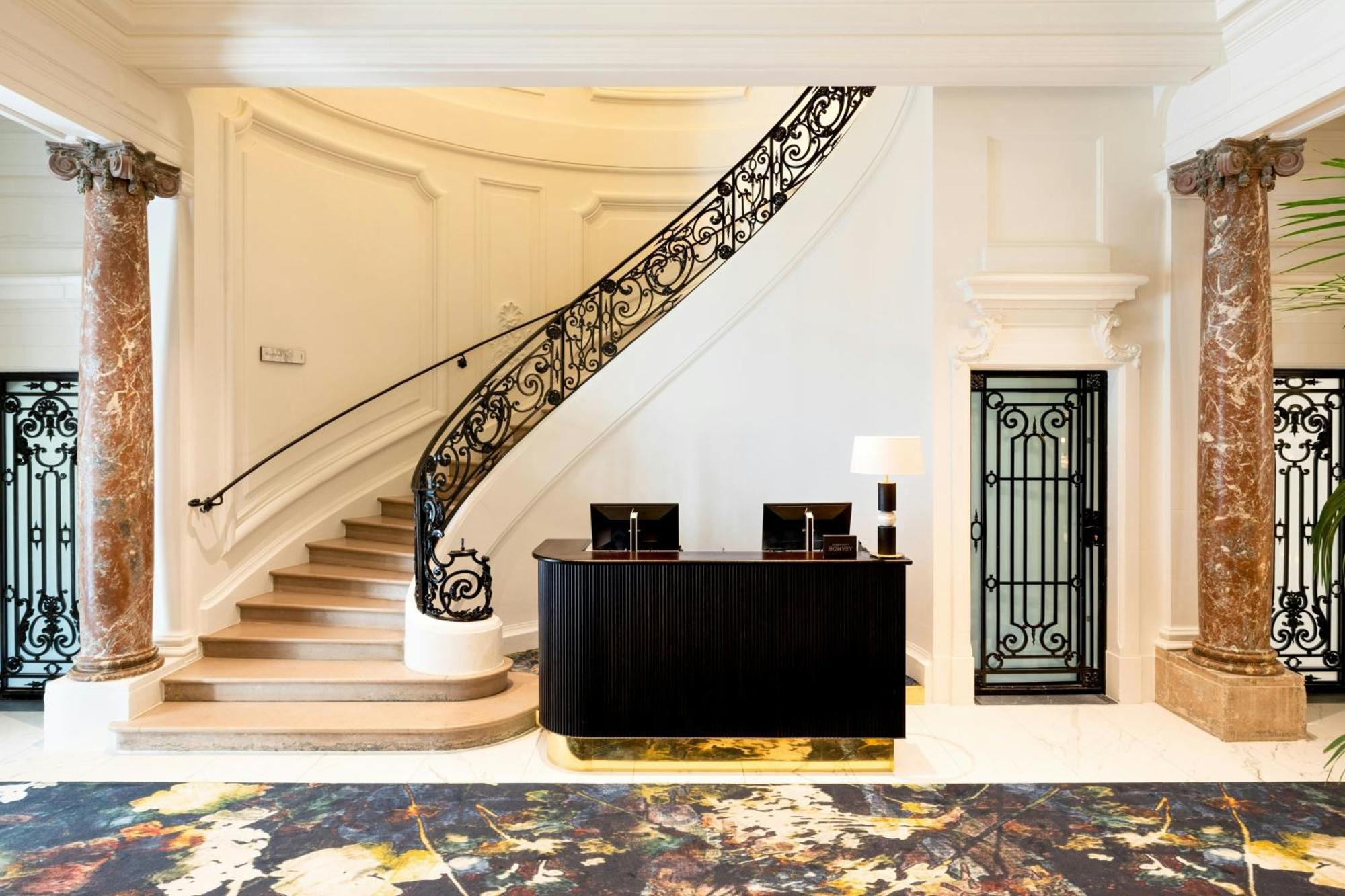 Sapphire House Antwerp, Autograph Collection By Marriott Hotel Eksteriør billede The lobby of the hotel